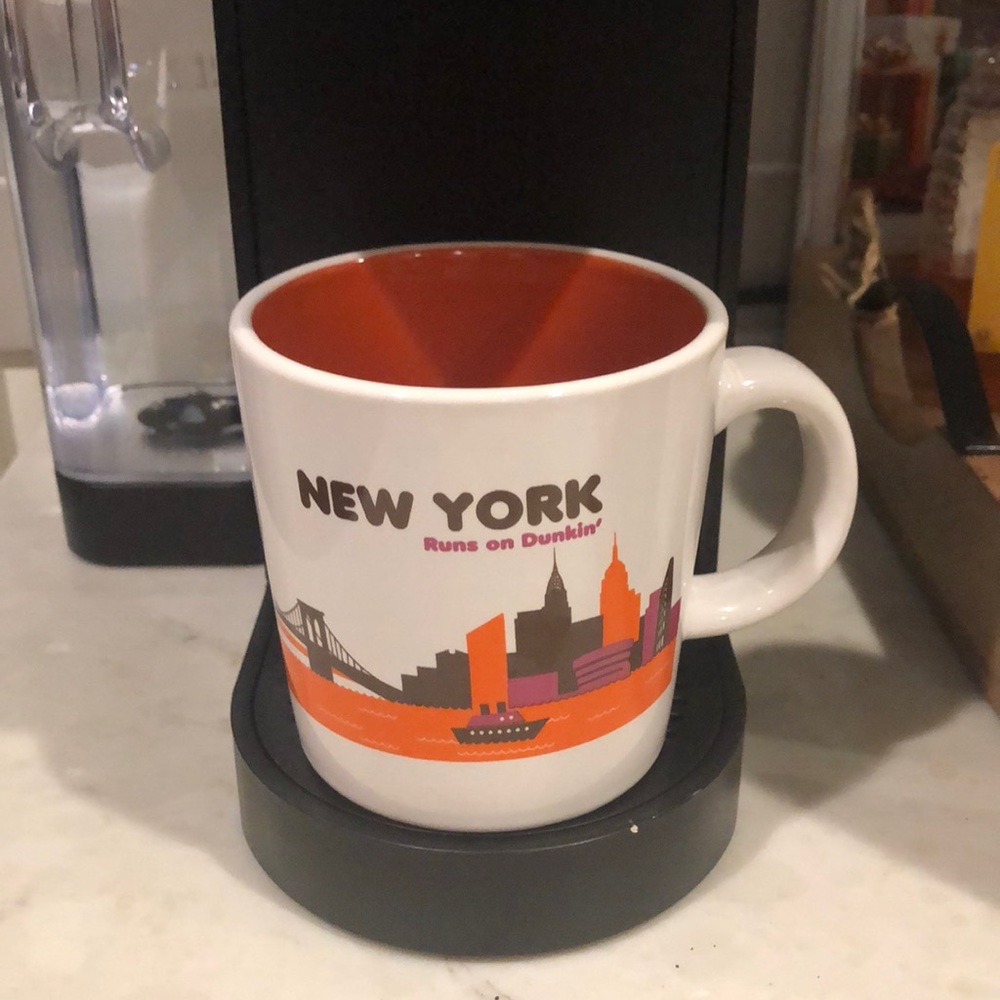 DUNKIN DOUGHNUTS NEW YORK COFFEE MUG